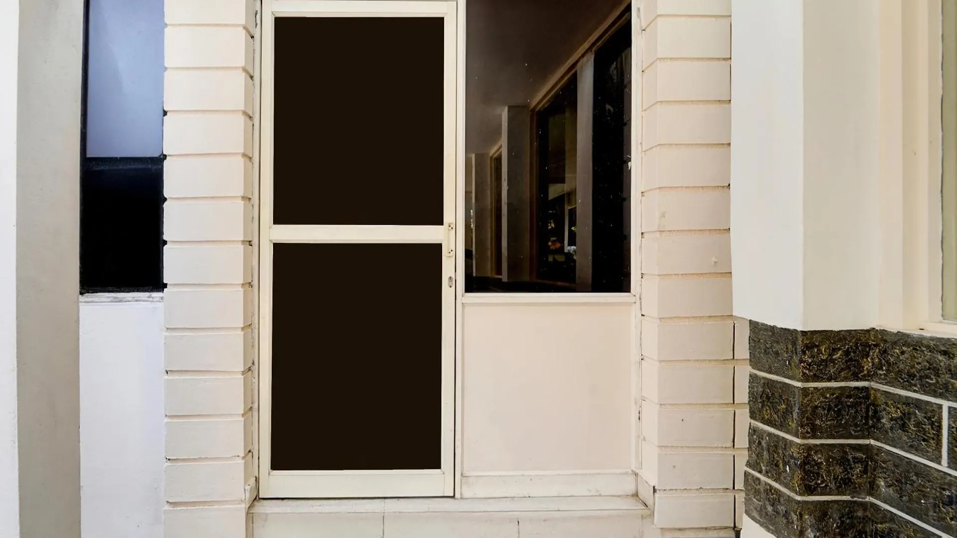 Super Townhouse Deshabhimani Road Kaloor Kochi Hotel 0*,