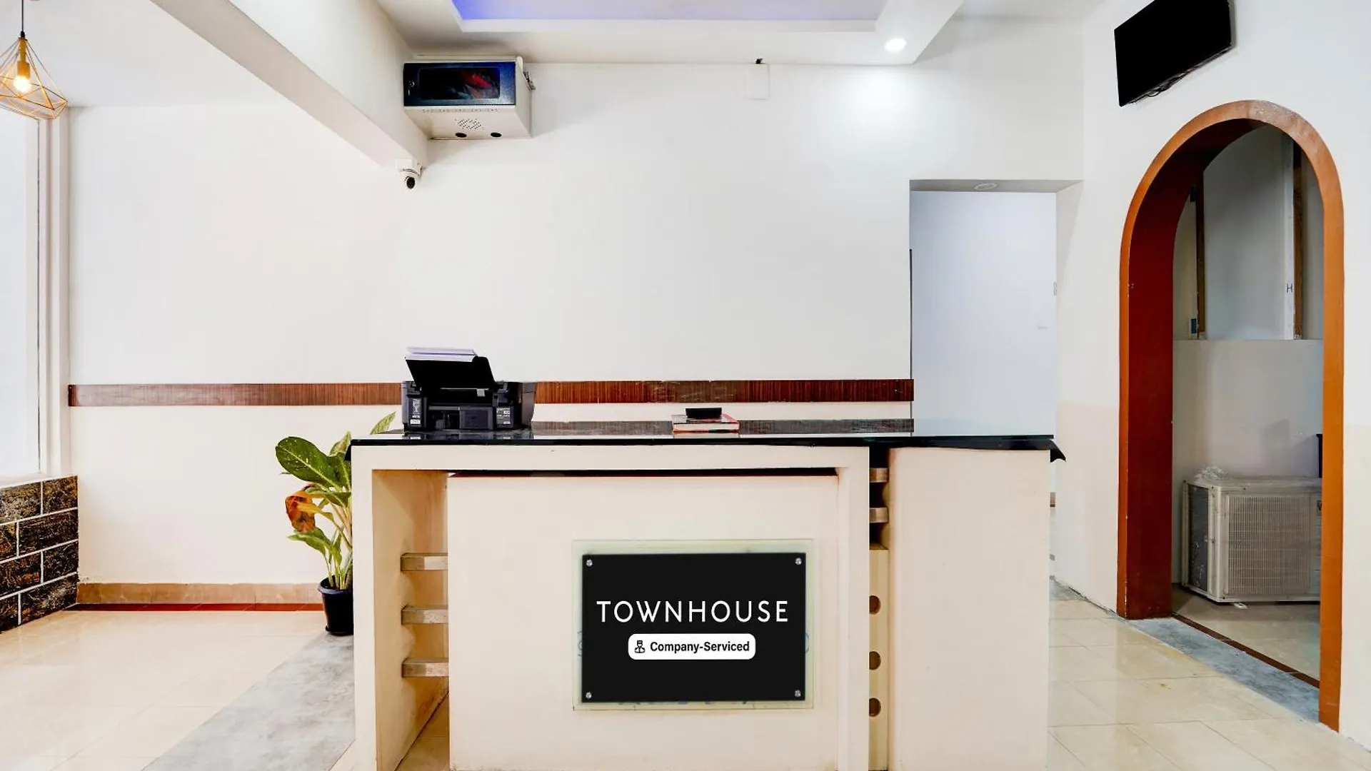 Отель Super Townhouse Deshabhimani Road Kaloor Коччи