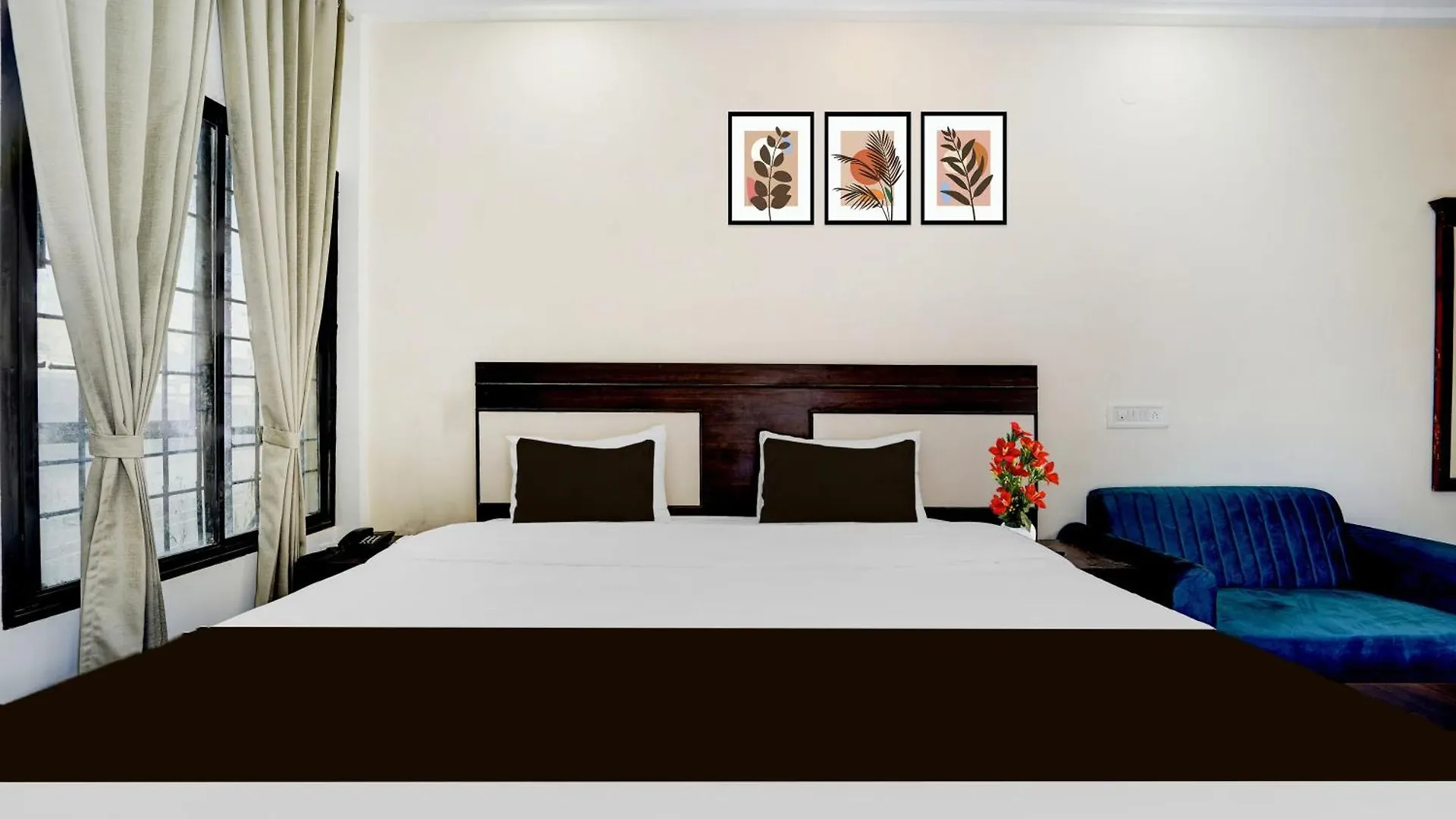 Отель Super Townhouse Deshabhimani Road Kaloor Коччи Индия